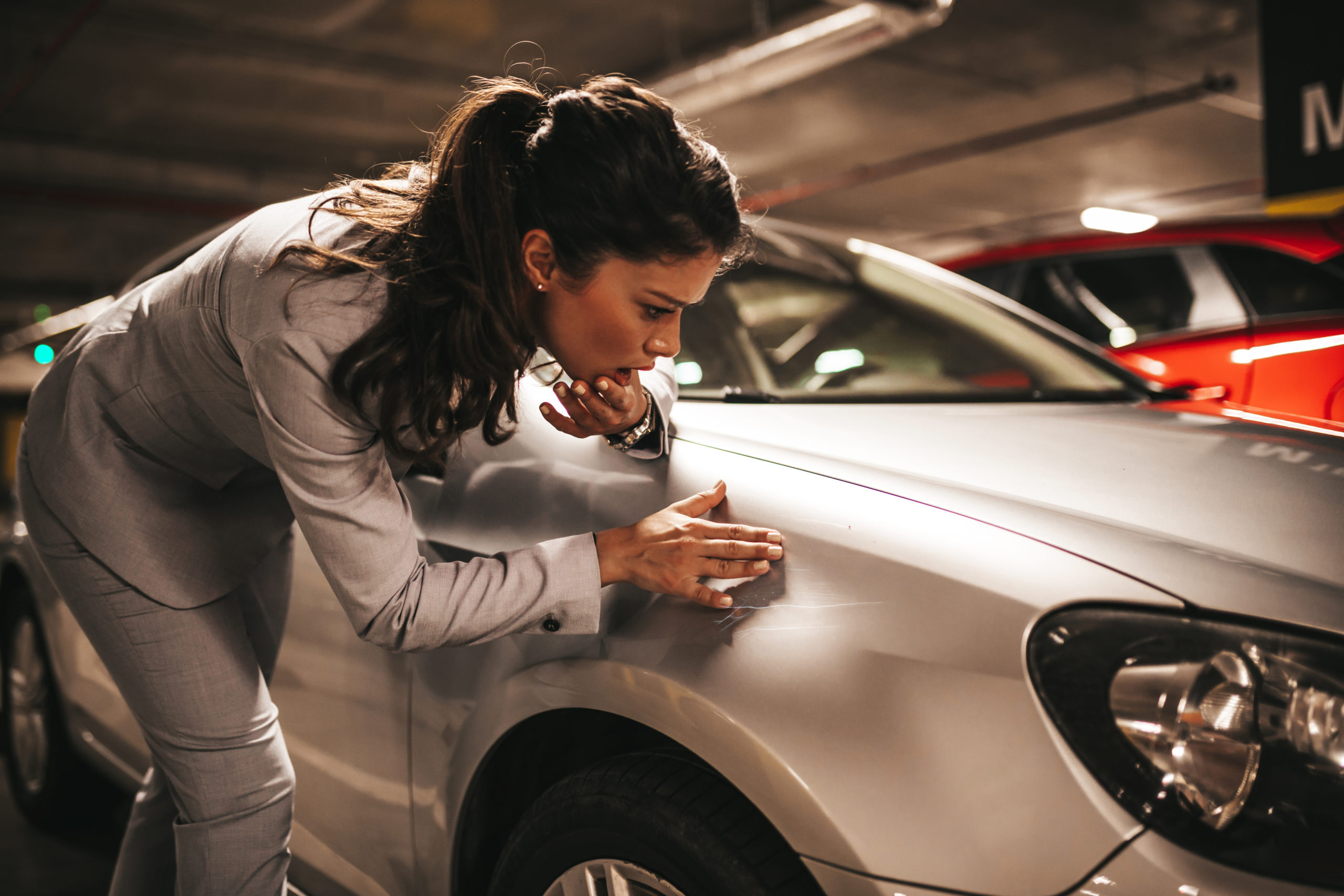 Kratzer am Auto polieren – geht das überhaupt?